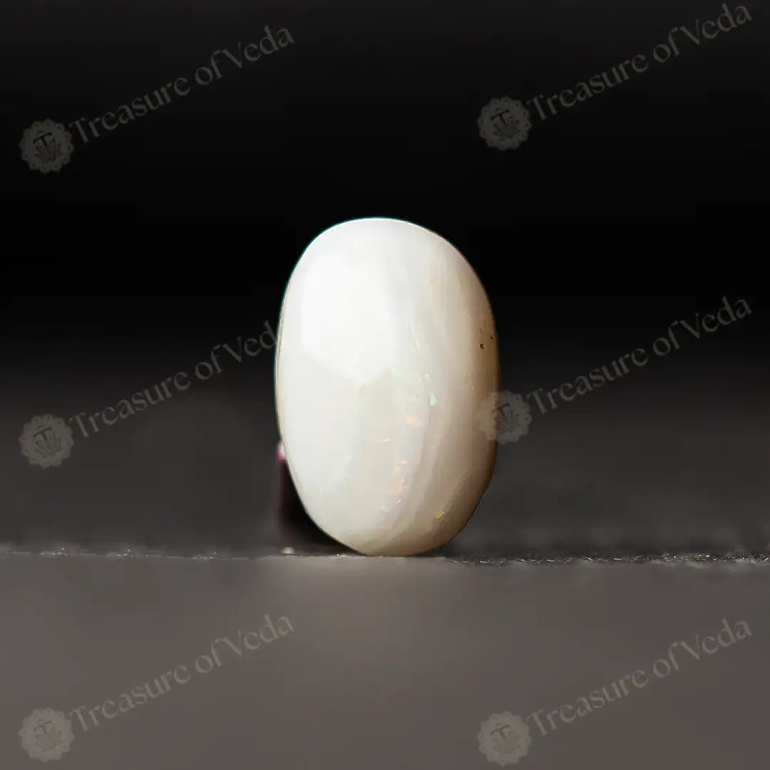 Opal - 3.85 Carats