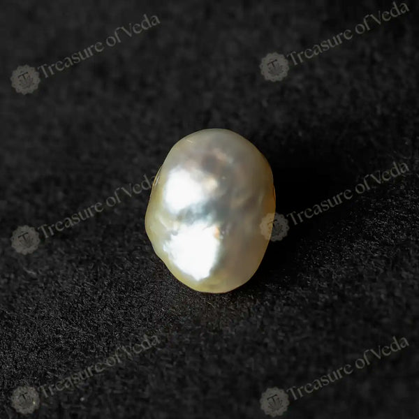 Pearl - 7.8 Carats