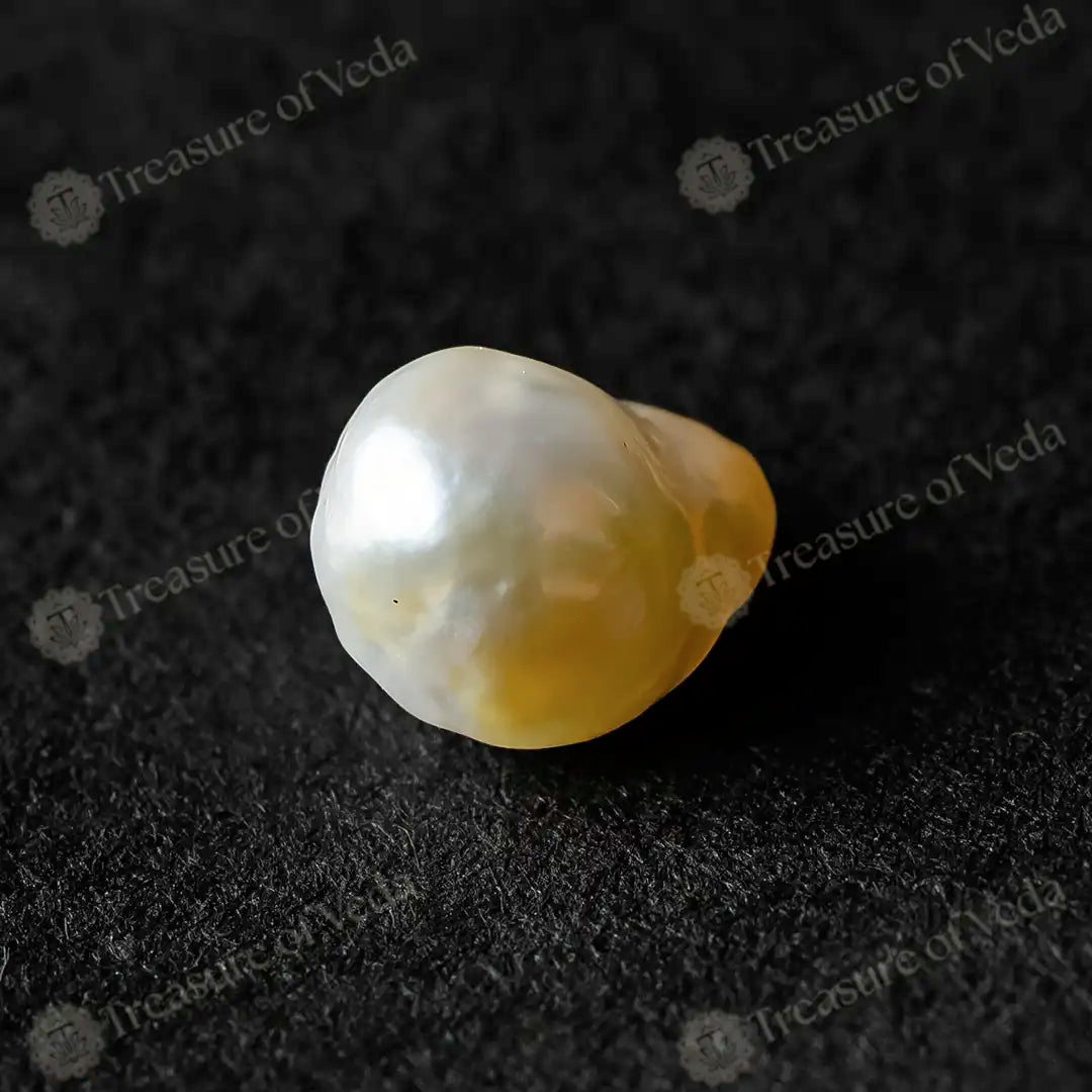 Pearl - 7.8 Carats