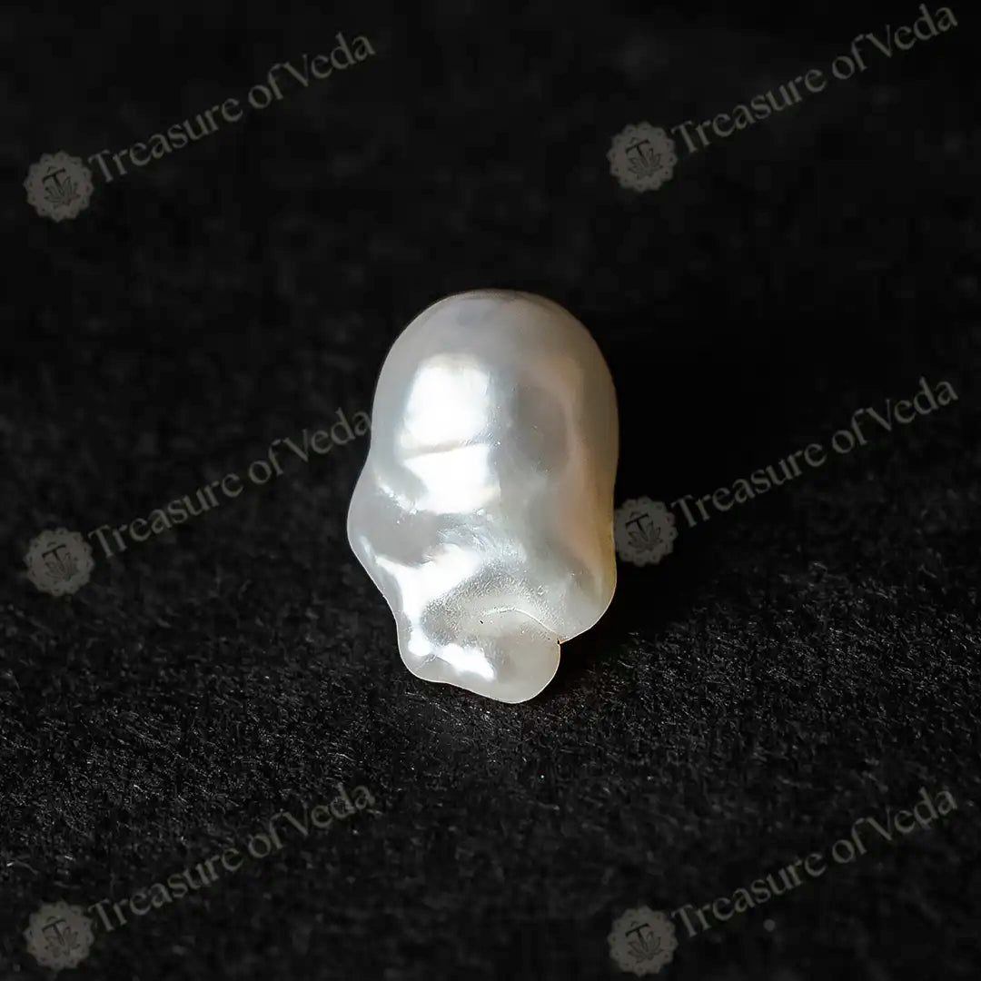 Pearl - 10.9 Carats