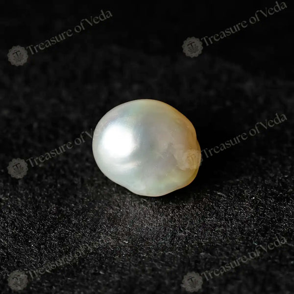 Pearl - 7.7 Carats