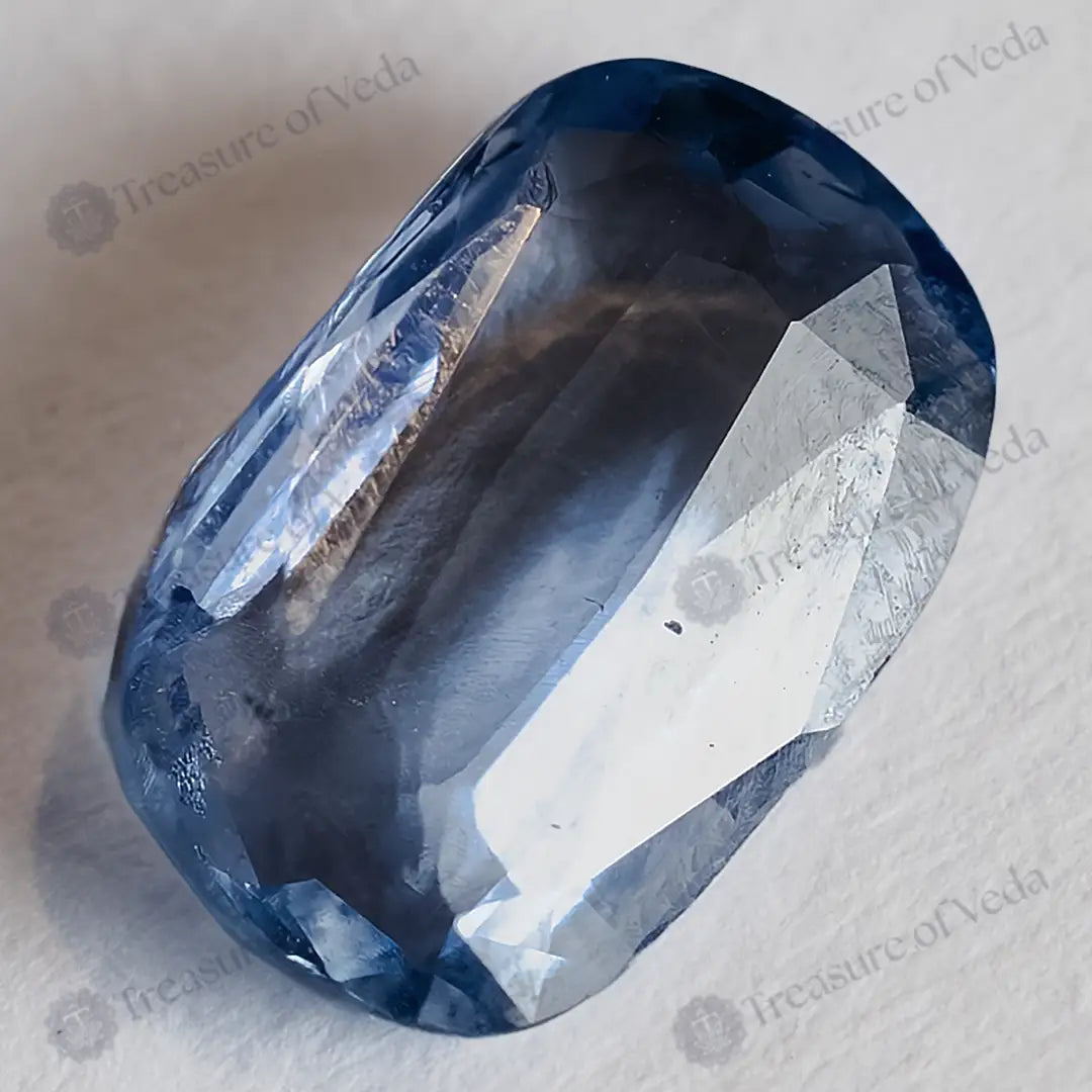 Blue Sapphire - 4.08 Carats