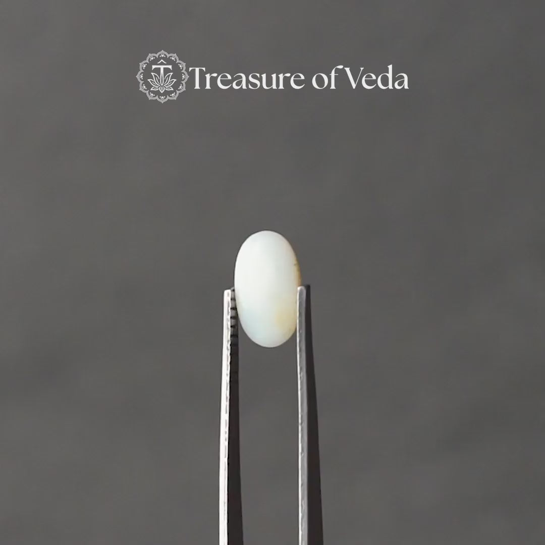Opal - 3.8 Carats