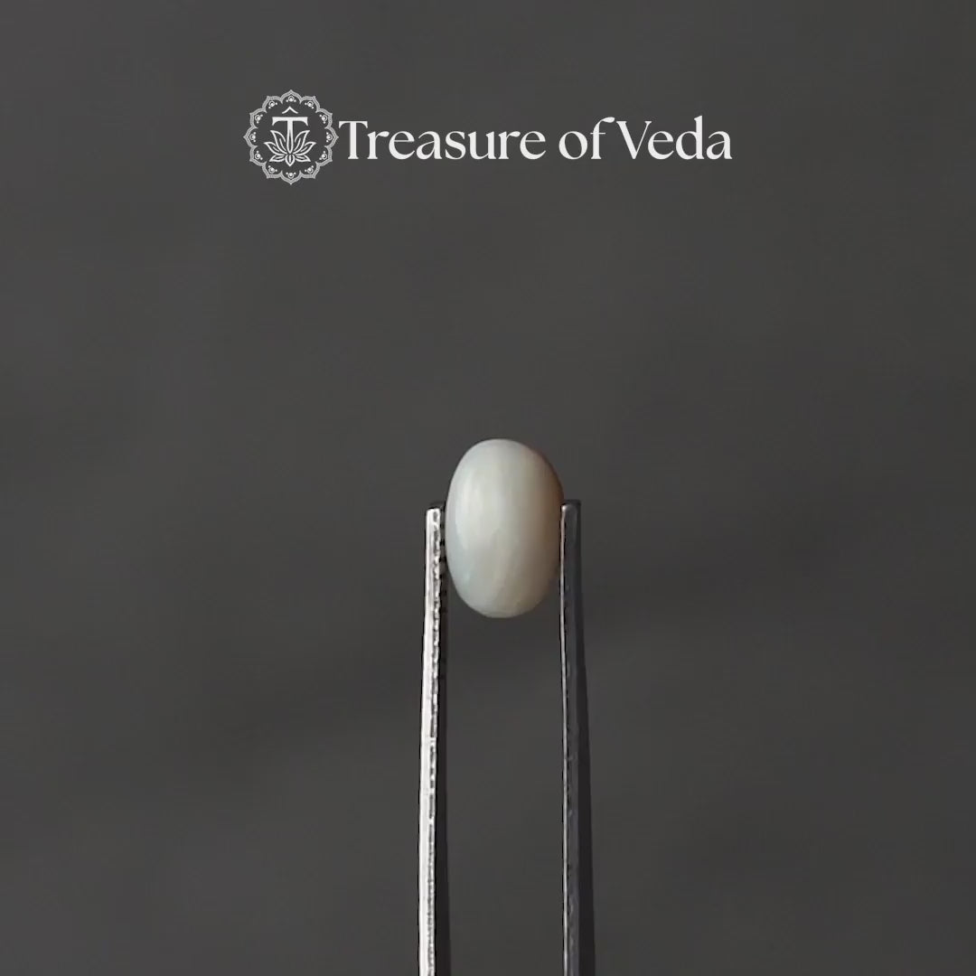 Opal - 3.85 Carats